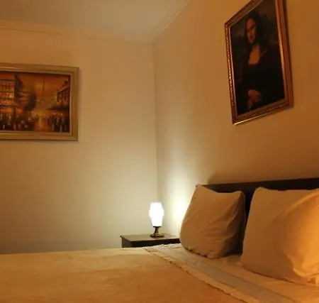 Domus Hotel *