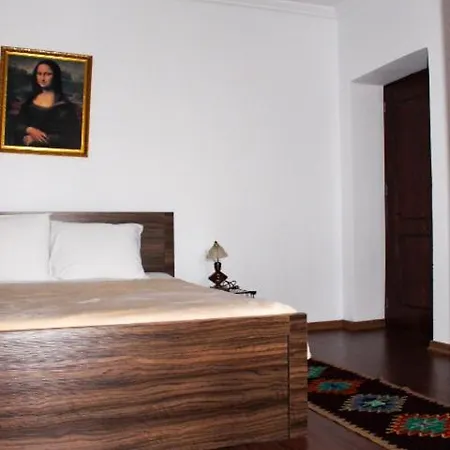 Domus Hotel *